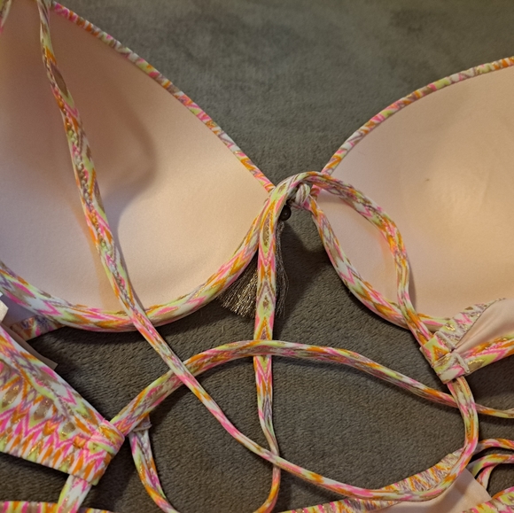 Shade & Shore Sun Coast Cheeky Tassel Bikini-Pink Chrevron Small & 34C NWOT - Picture 8 of 9
